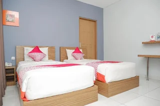 Семаранг: RedDoorz near Ahmad Yani Airport