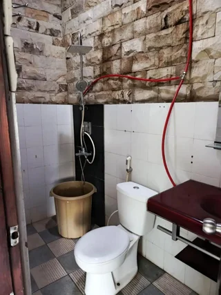 Депок: Seven Trumpets Guesthouse