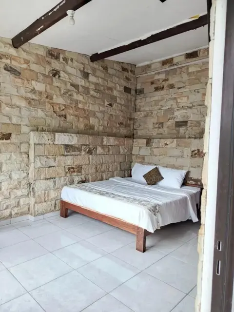 Депок: Seven Trumpets Guesthouse