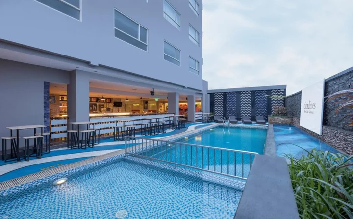 Макассар: FOX Lite Royal Bay Makassar