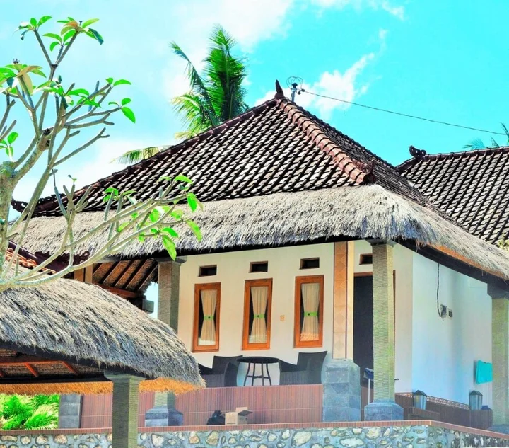 Пенида: Simpang Inn