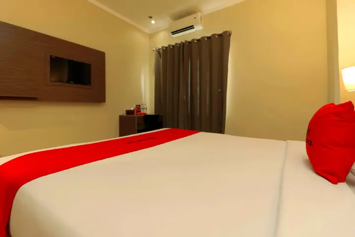 Макассар: RedDoorz Plus near Pantai Losari