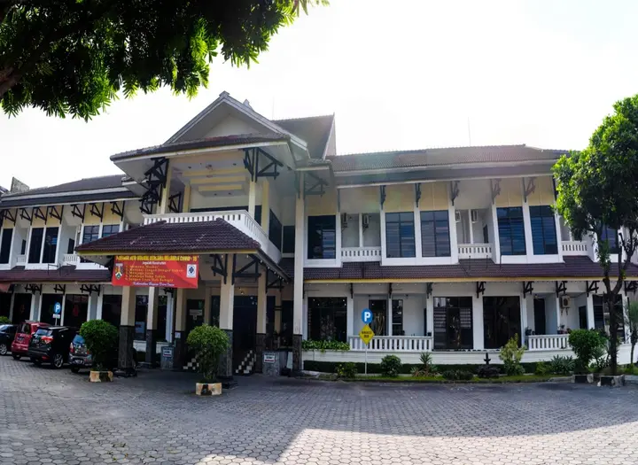 Магеланг: Hotel Wisata