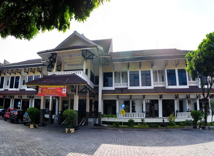 Магеланг: Hotel Wisata