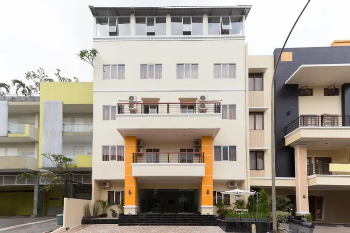 RedDoorz Plus @ Boulevard Residence BSD — фото 1