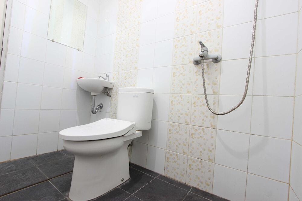Батуретно: RedDoorz Plus near RS UGM