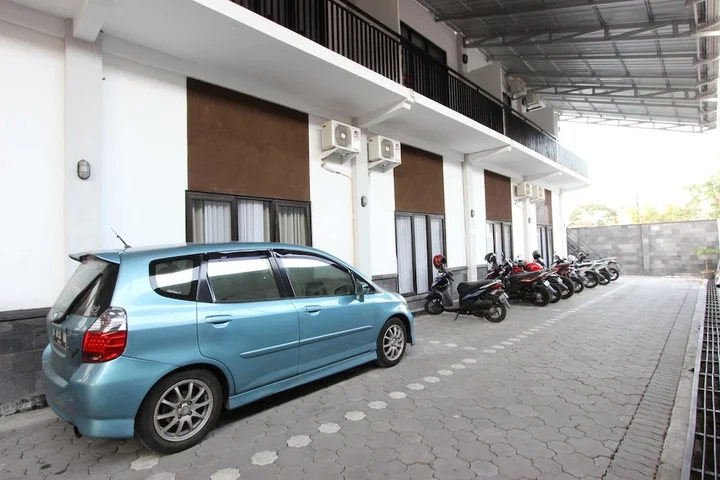 Батуретно: RedDoorz Plus near RS UGM