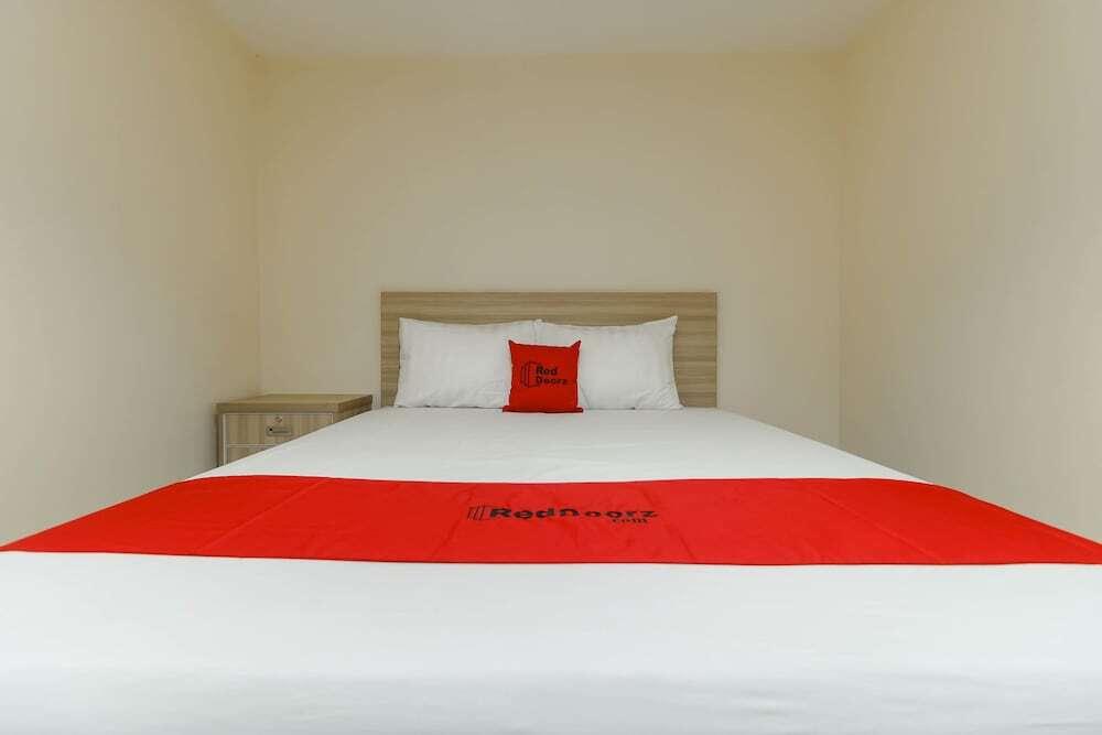 Джакарта: RedDoorz Plus near Harmoni Gajah Mada