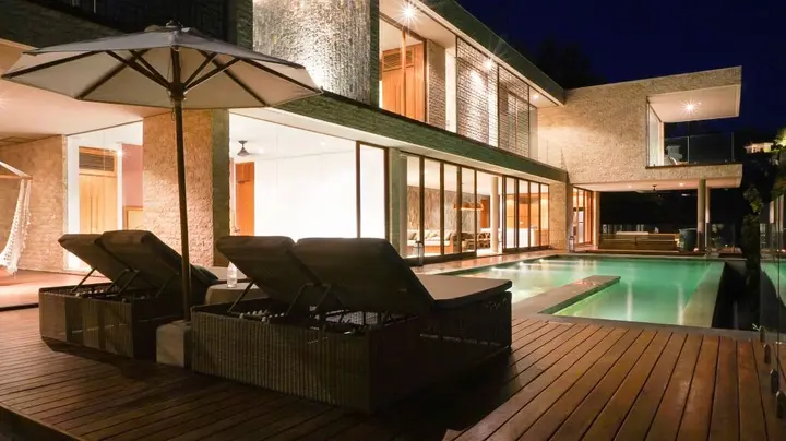 Прайя: Selong Selo Resort and Residences