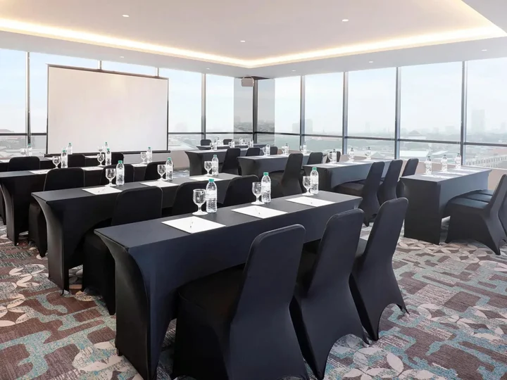 Сурабая: Novotel Samator Surabaya Timur