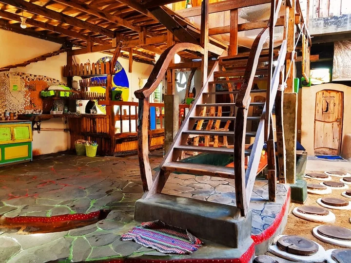 Гили-Мено: The Rabbit Tree - Hostel