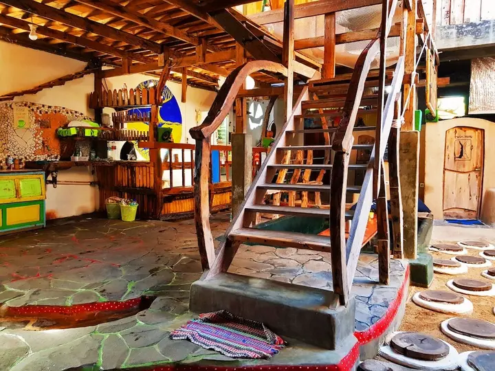 Гили-Мено: The Rabbit Tree - Hostel