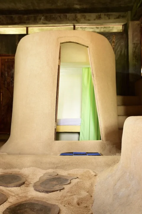Гили-Мено: The Rabbit Tree - Hostel