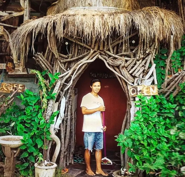 Гили-Мено: The Rabbit Tree - Hostel