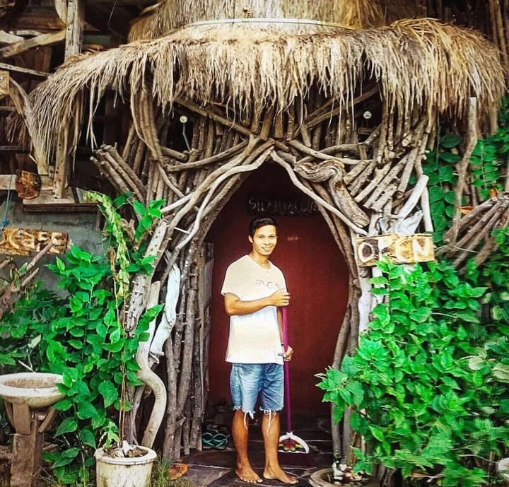 Гили-Мено: The Rabbit Tree - Hostel