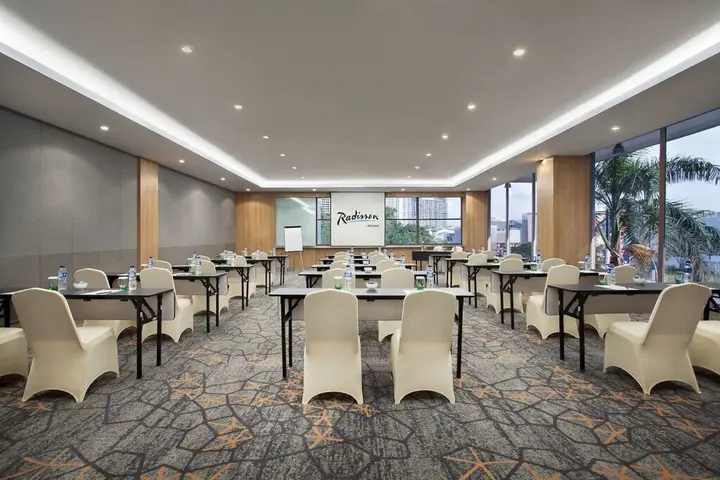 Медан: Radisson Medan
