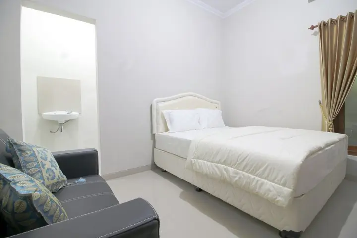Депок: Puri Sagopi Guest House