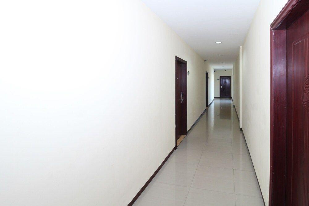 Сурабая: Airy Raya Rungkut Juanda Surabaya