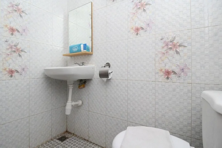 Сурабая: Airy Raya Rungkut Juanda Surabaya