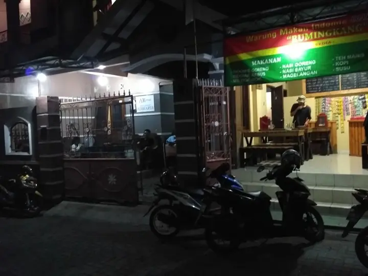 Депок: Adikarta Guesthouse Seturan