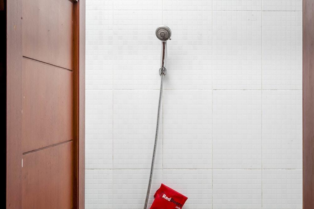 Бандунг: RedDoorz @ Buah Batu 2