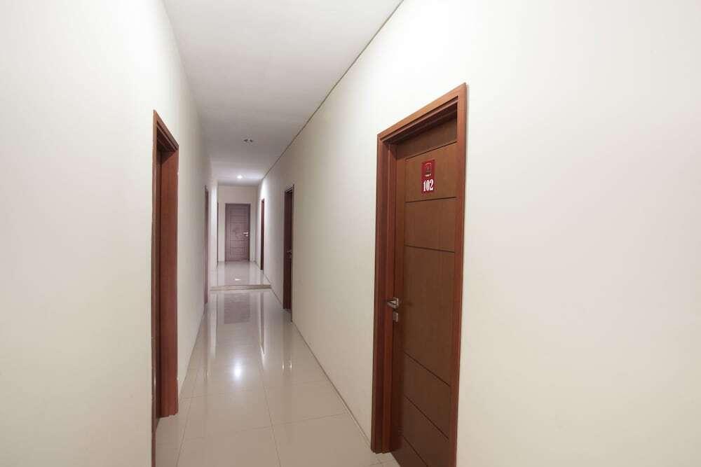 Сурабая: RedDoorz near UPN Veteran