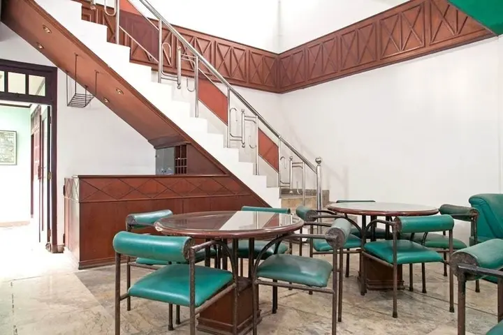 Сурабая: RedDoorz near UPN Veteran