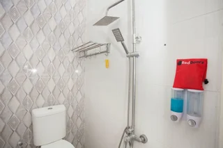 Сурабая: RedDoorz near UPN Veteran