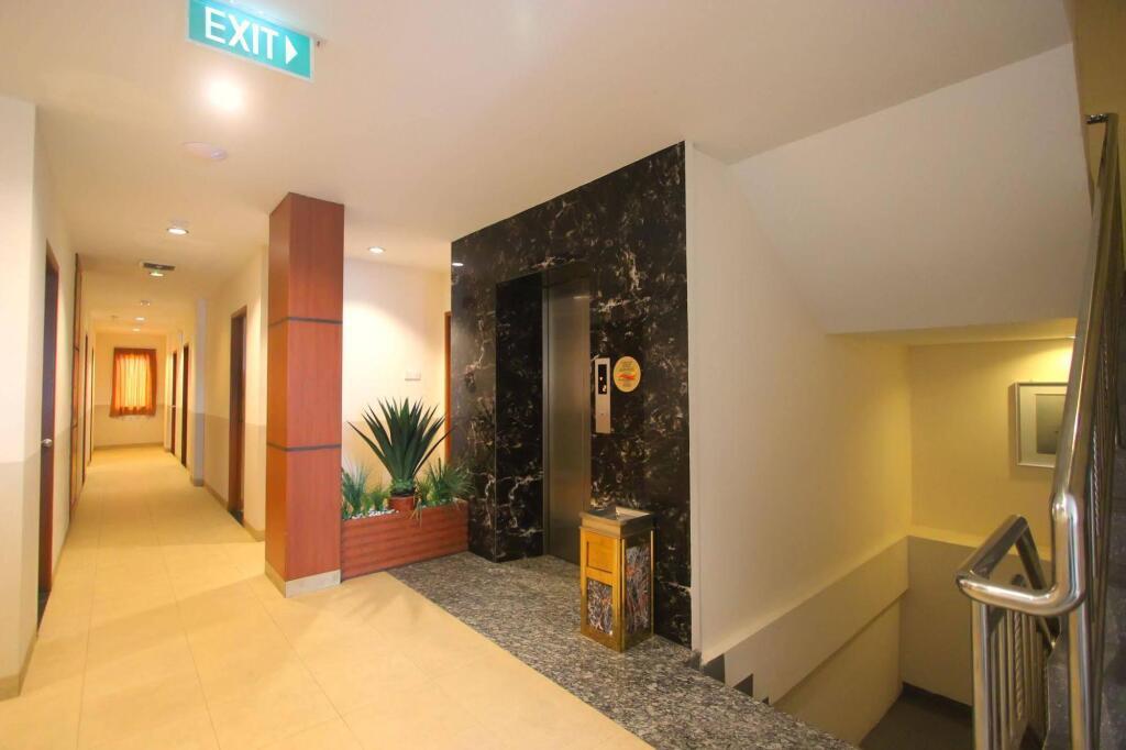 Батам: Lovina Inn - Nagoya Batam