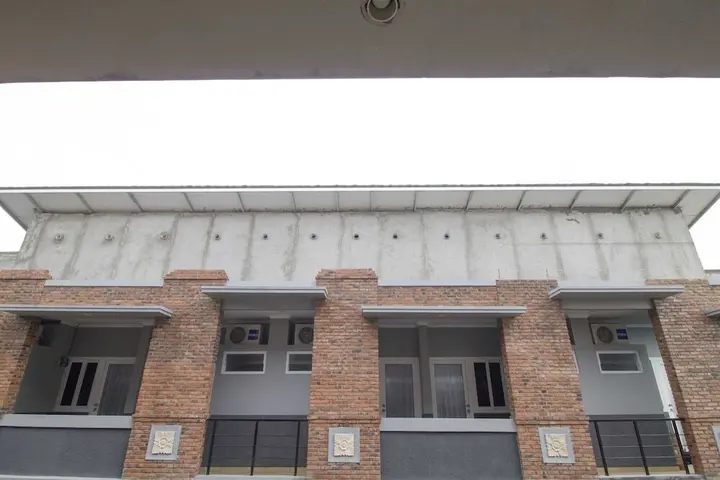 Куруг: RedDoorz near Siloam Karawaci 2