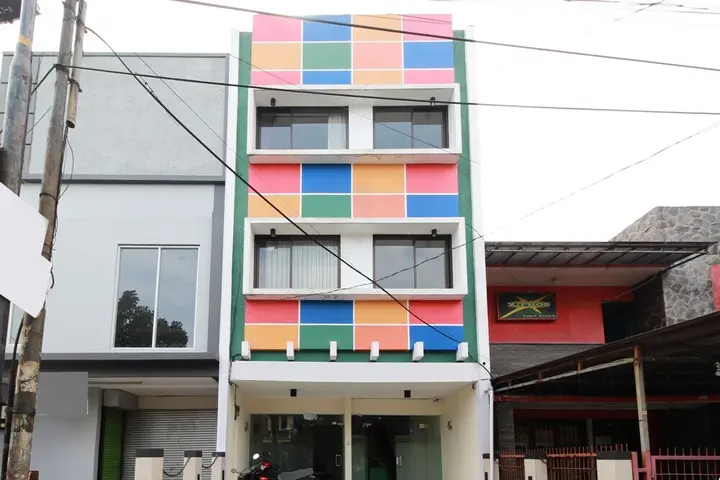 Бандунг: Airy Lengkong Buah Batu Kayu Agung Dua 9B Bandung