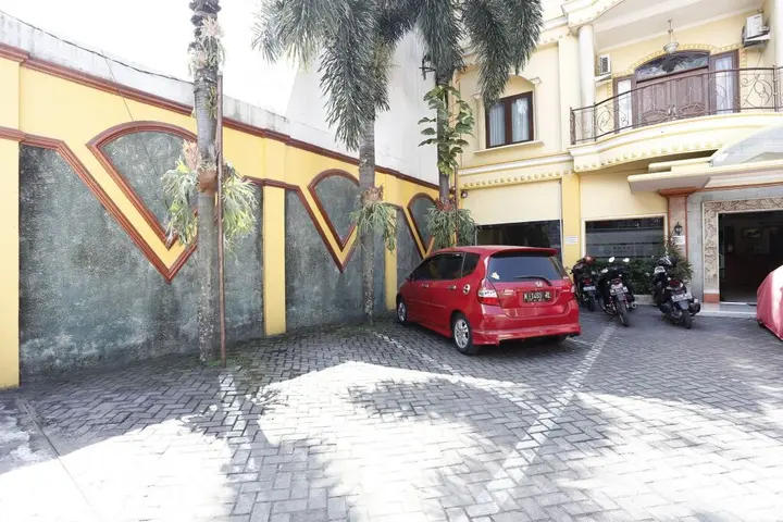 Депок: Reddoorz near Ambarukmo Plaza 3