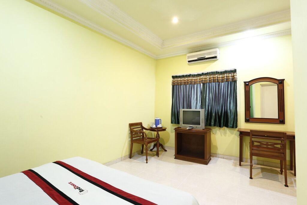 Депок: Reddoorz near Ambarukmo Plaza 3