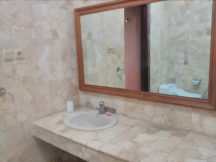 Сурабая: Hotel Istana Permata Juanda