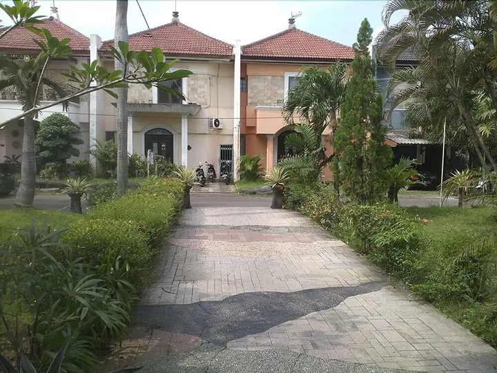 Сурабая: Hotel Istana Permata Juanda