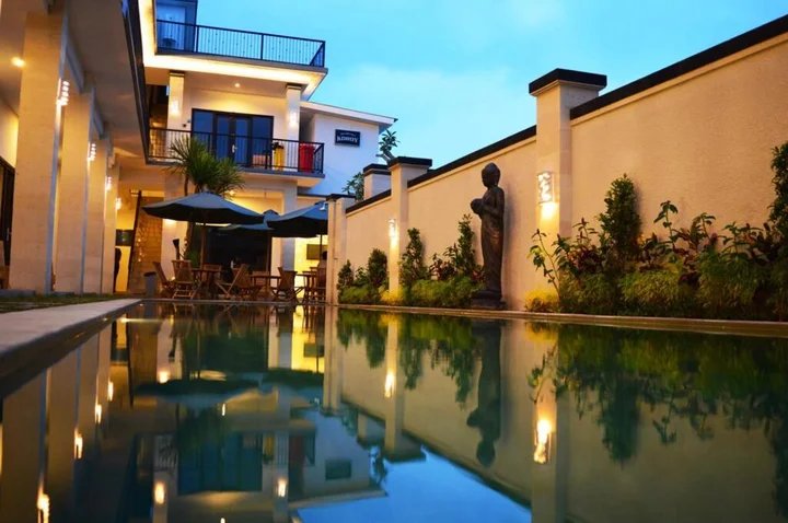 Чангу: Tirtha Canggu Suites