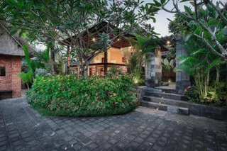 Сукавати: Yana Villas Kemenuh by Pramana Villas