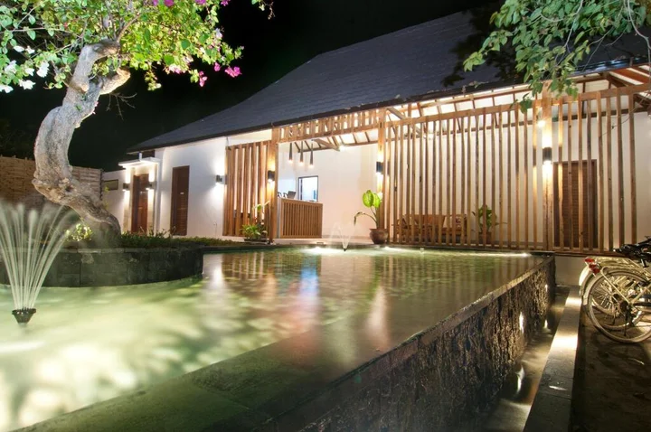 Гили Аир: KeRensia Private Pool Villas