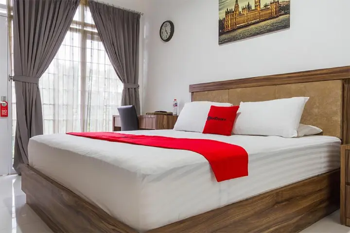 Бандунг: RedDoorz Plus near Sukajadi 2
