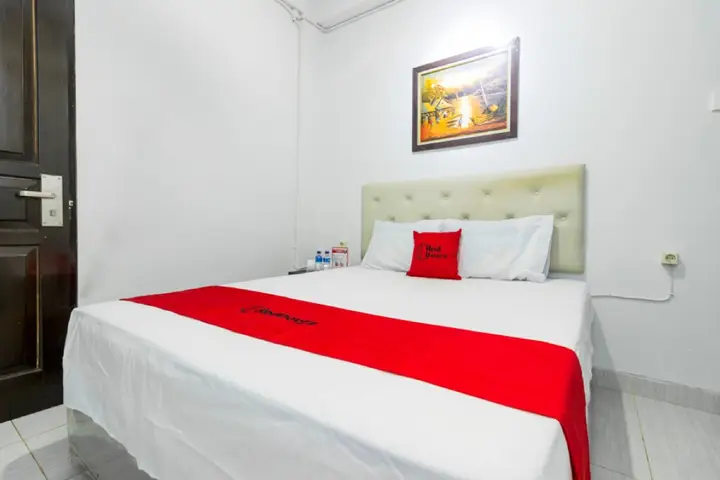Reddoorz near Gajah Mada Plaza 2 — фото 2