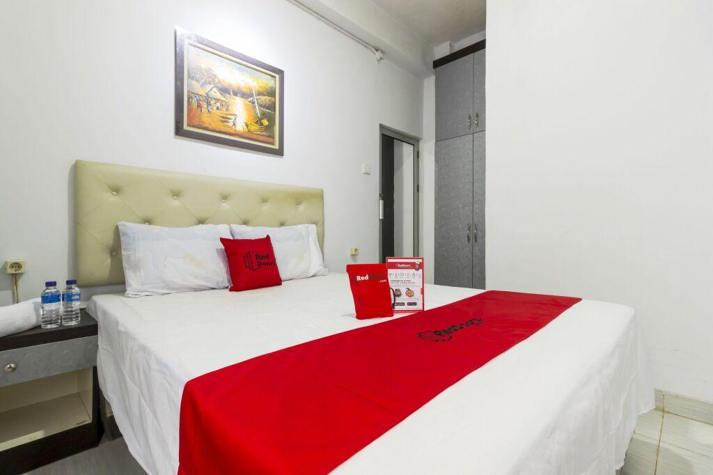 Reddoorz near Gajah Mada Plaza 2 — фото 5
