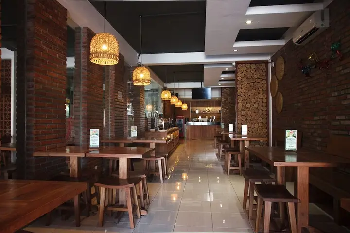 Сурабая: RedDoorz near Kawasan Industri SIER 2