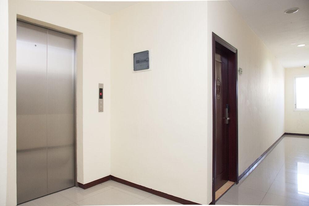 Сурабая: RedDoorz near Kawasan Industri SIER 2