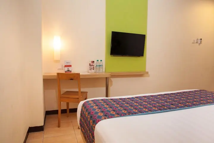 Сурабая: RedDoorz near Kawasan Industri SIER 2