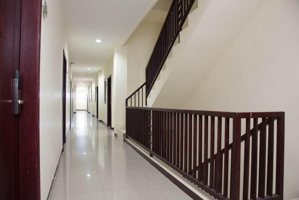 Сурабая: RedDoorz near Kawasan Industri SIER 2