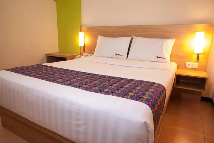 Сурабая: RedDoorz near Kawasan Industri SIER 2