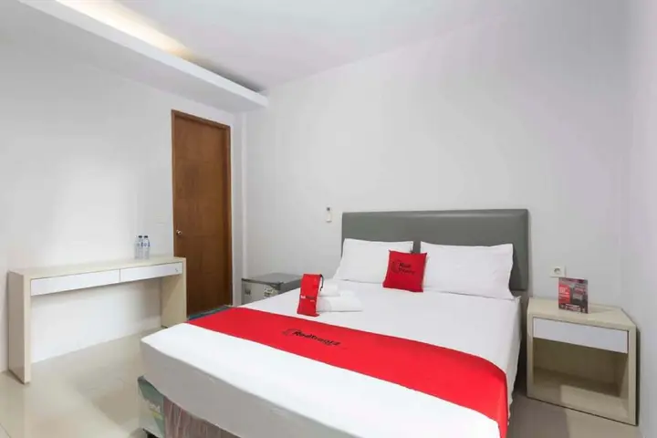 Джакарта: RedDoorz Plus near Cilandak Town Square 2