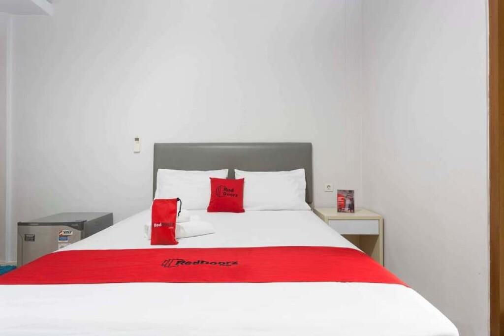 Джакарта: RedDoorz Plus near Cilandak Town Square 2