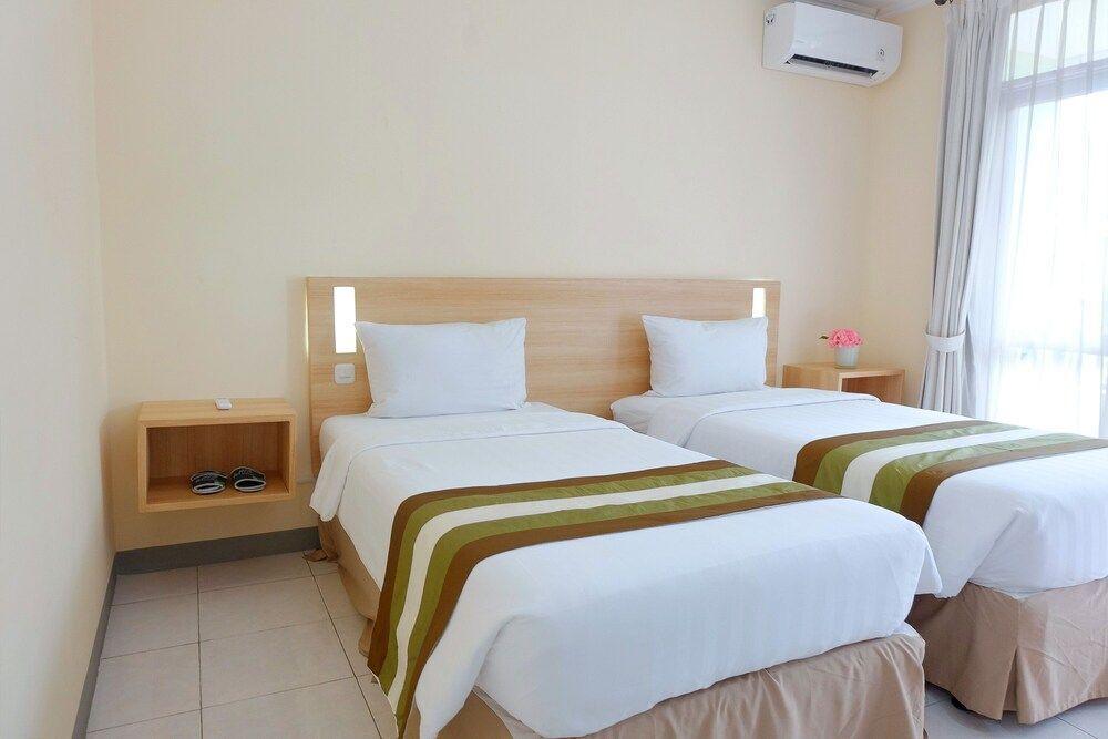 Сурабая: Whiz Residence Darmo Harapan Surabaya