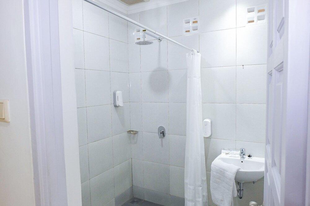 Сурабая: Whiz Residence Darmo Harapan Surabaya